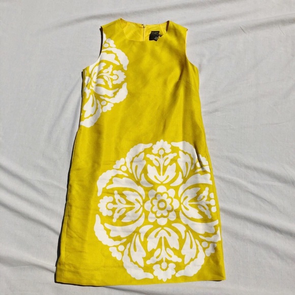 Taylor Dresses & Skirts - Taylor yellow printed silk and linen dress